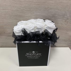 Boîte de roses éternelles